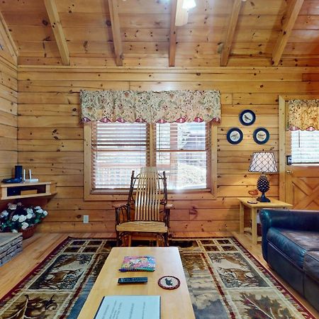 Location, Location, Location! Villa Pigeon Forge Dış mekan fotoğraf